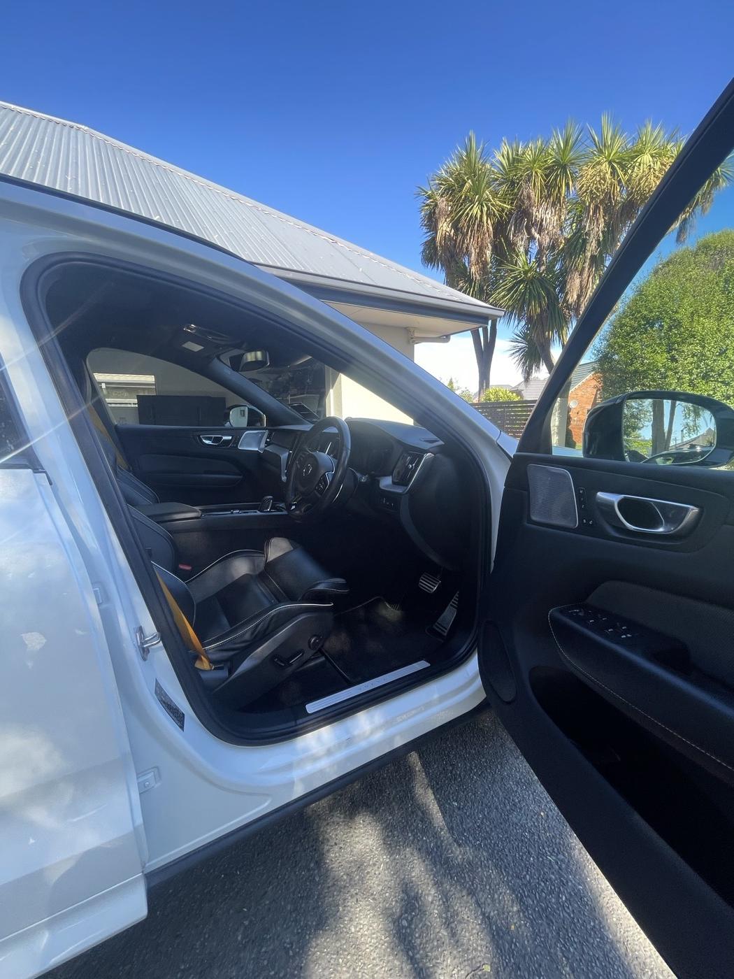 Volvo after Deluxe detail by Deluxe Detailing, mobile car detailing Kaiapoi