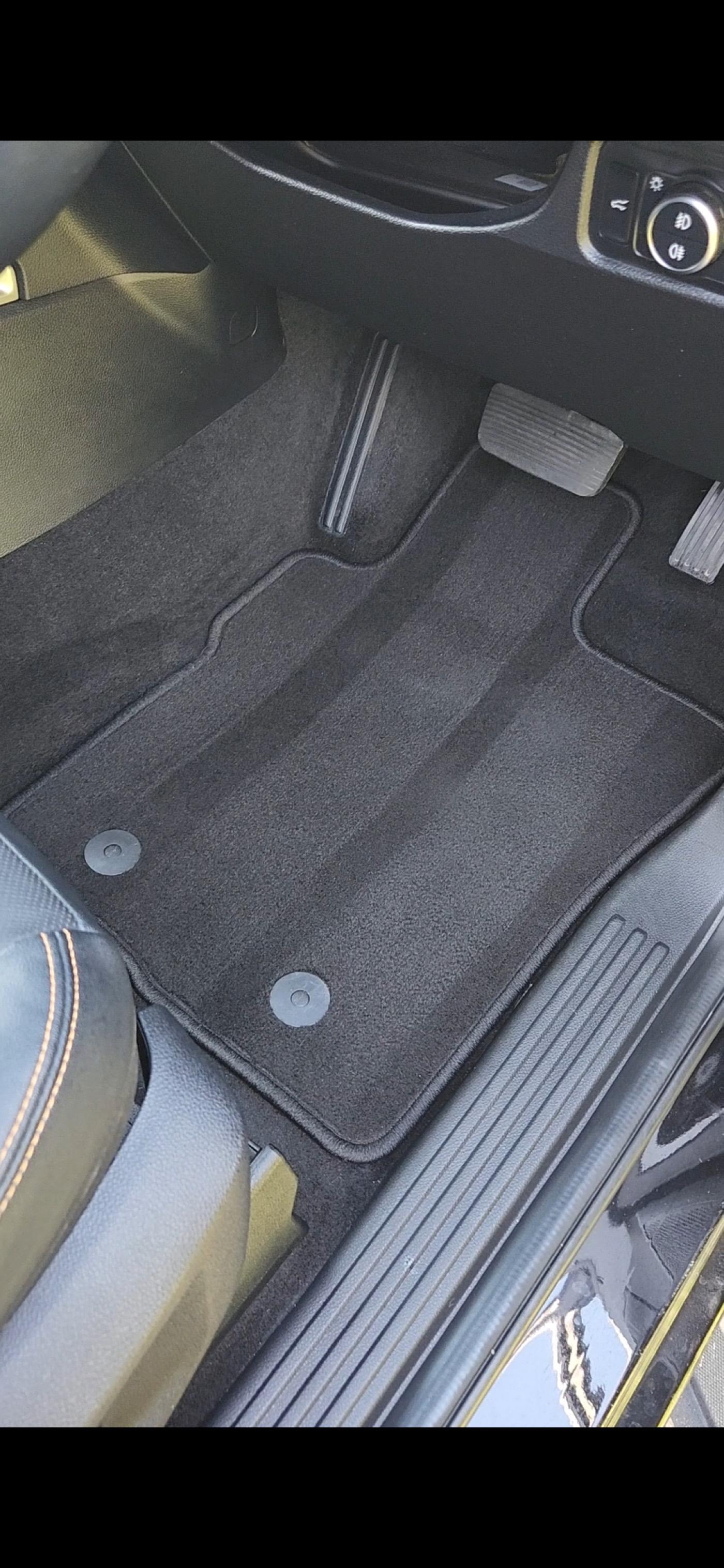 Car after Interior detail by Deluxe Detailing, mobile car detailing Kaiapoi